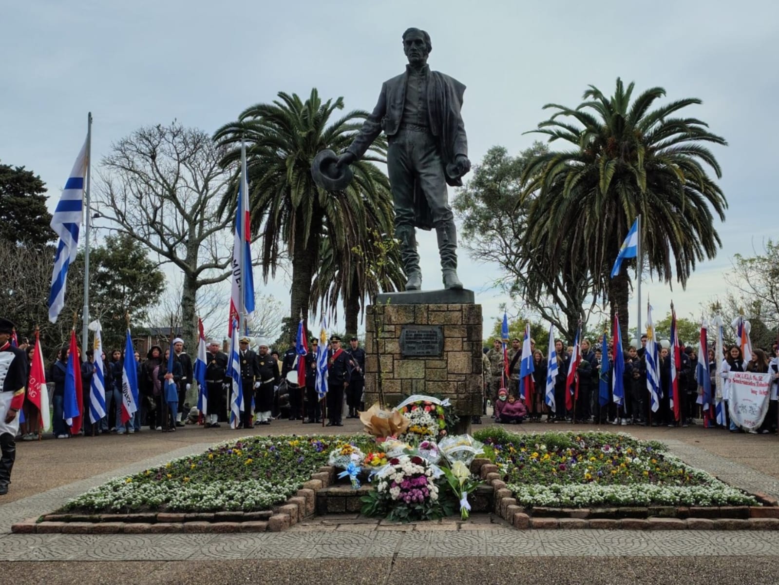 En la ciudad de Young se conmemoró ayer 25 de agosto un nuevo aniversario de la Declaratoria de la Independencia.