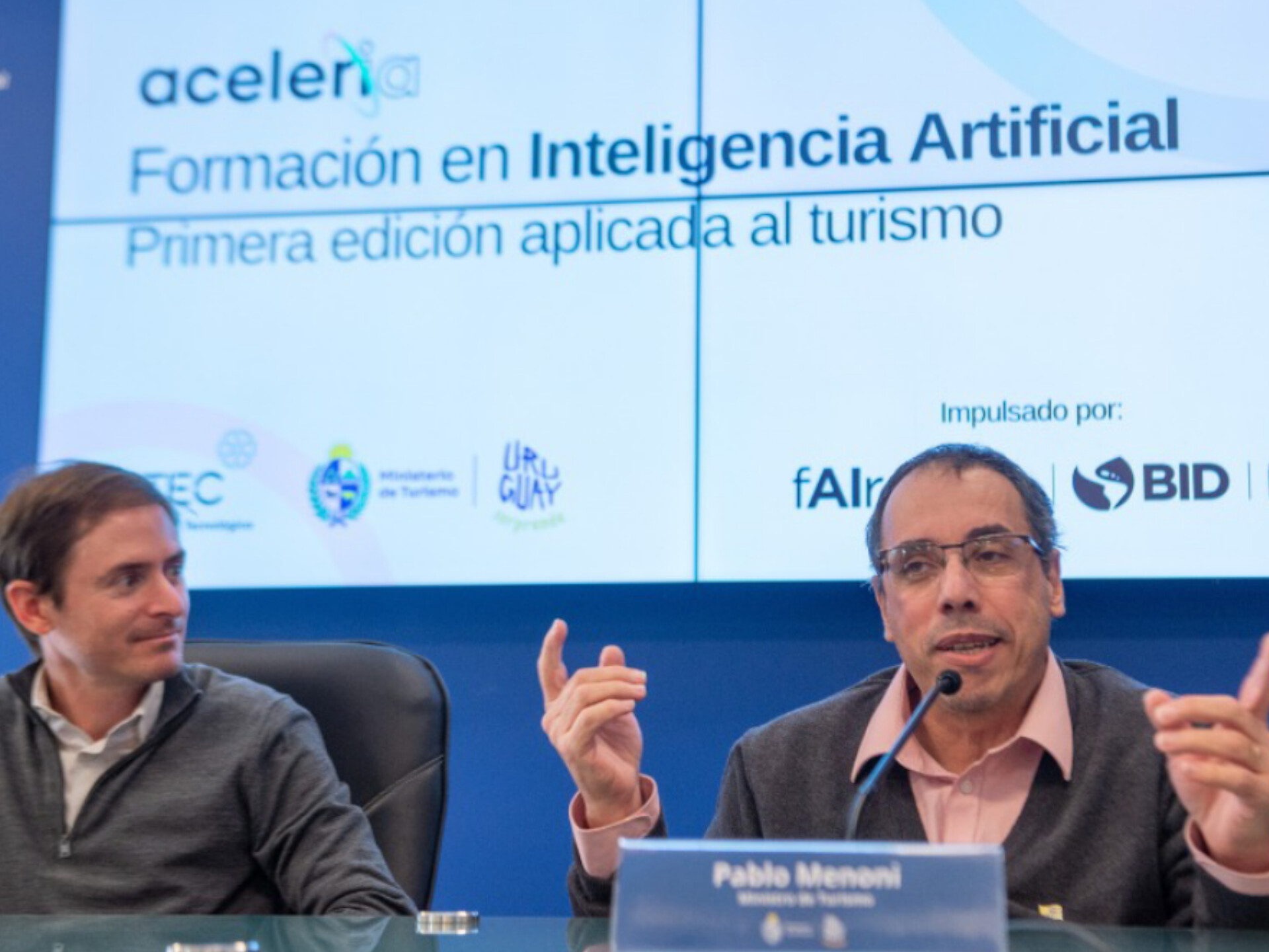 Trabajadores del sector turístico recibirán capacitación en inteligencia artificial