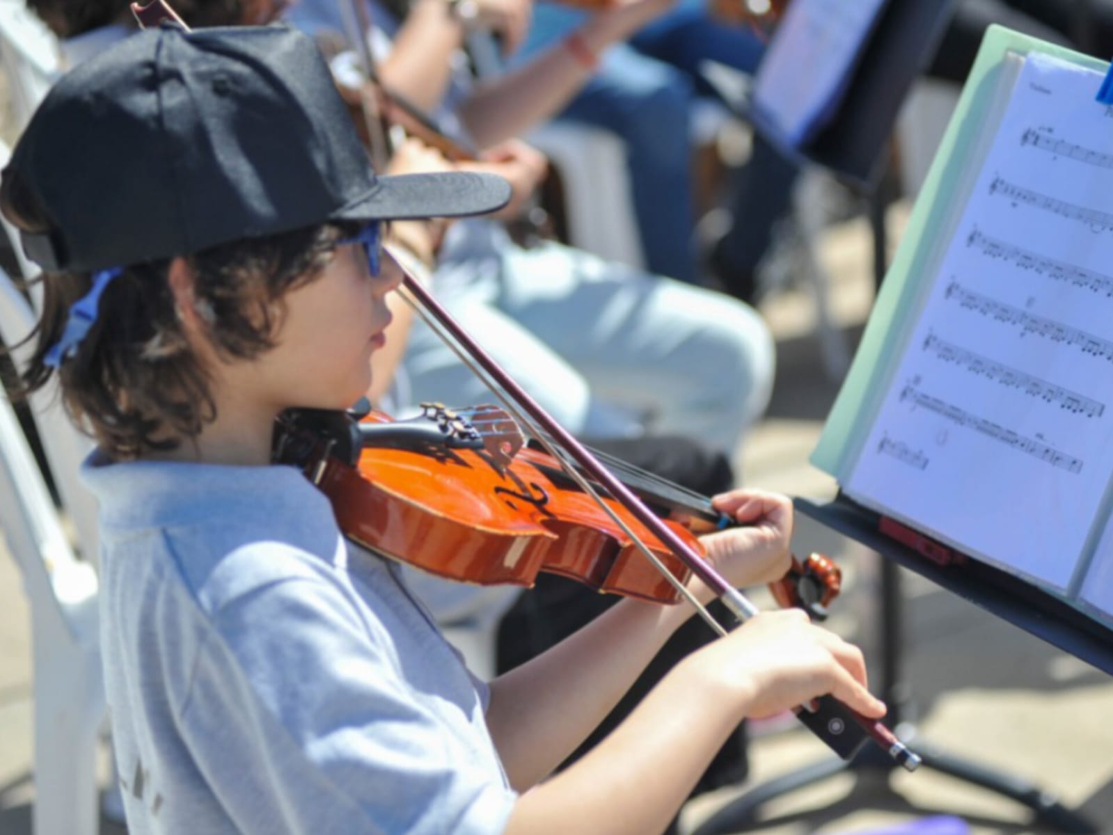 Más de 5.800 niños aprenden a tocar instrumentos musicales en todo el país