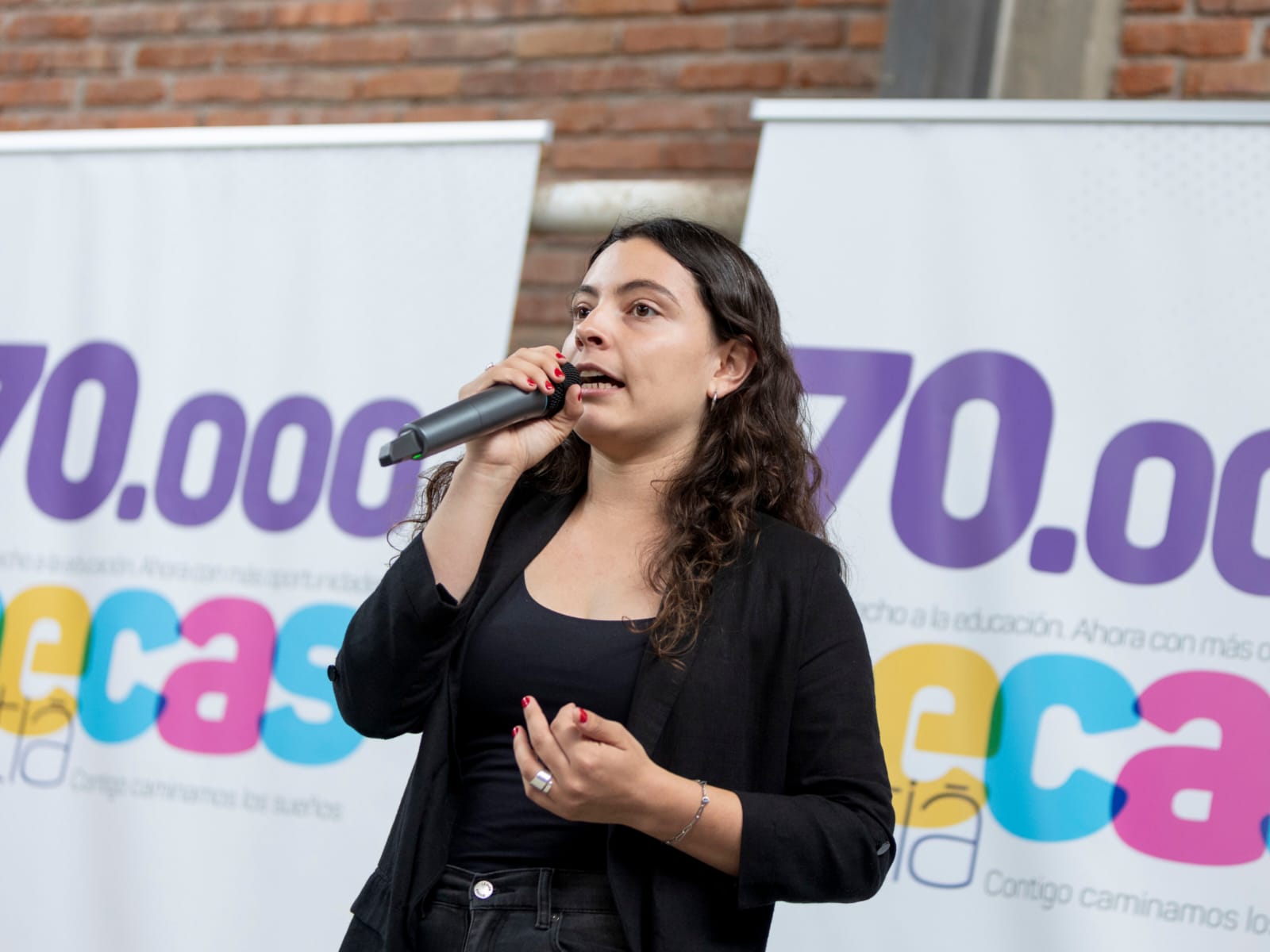 Incremento de 14.000 a 70.000 becas Butiá es un compromiso de Gobierno