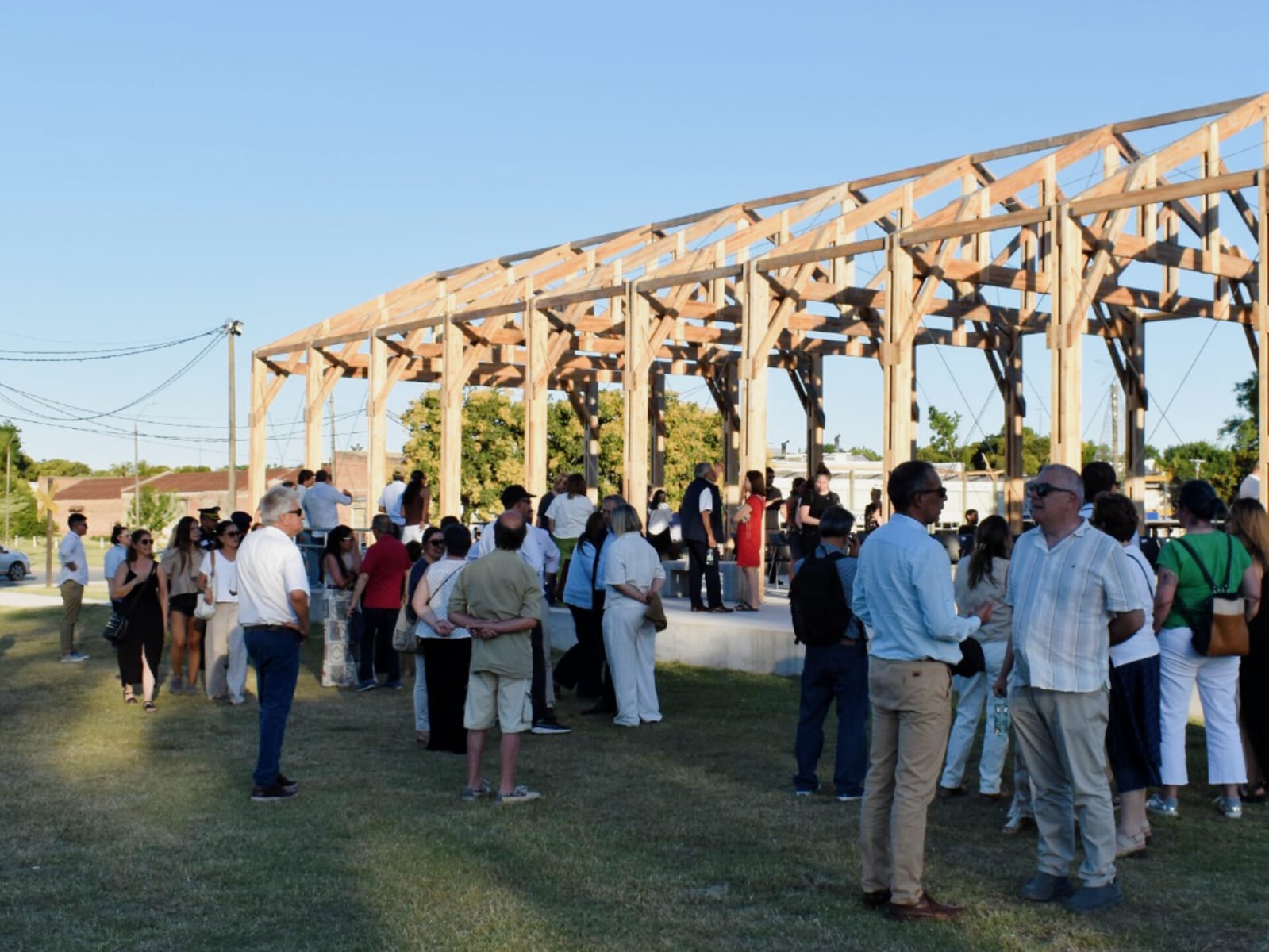 Se inauguró el Parque Lineal Central de Young
