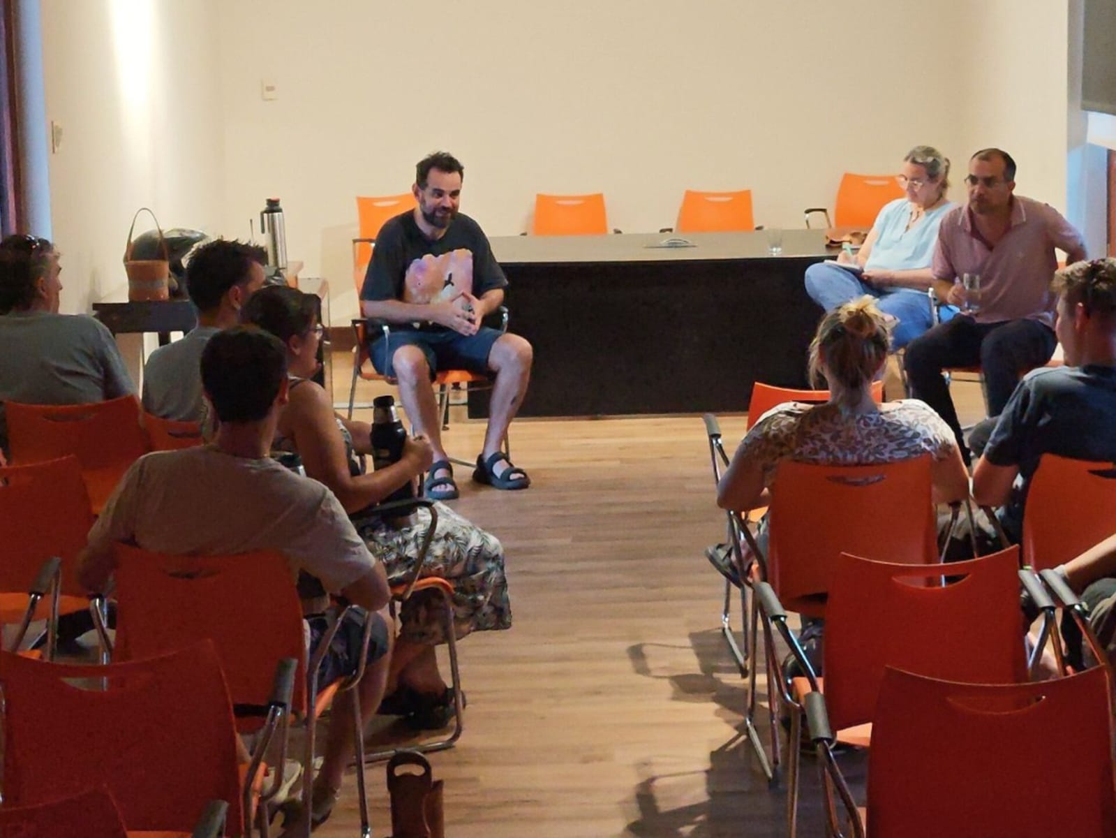 El Departamento de Cultura inició el diálogo con artistas locales