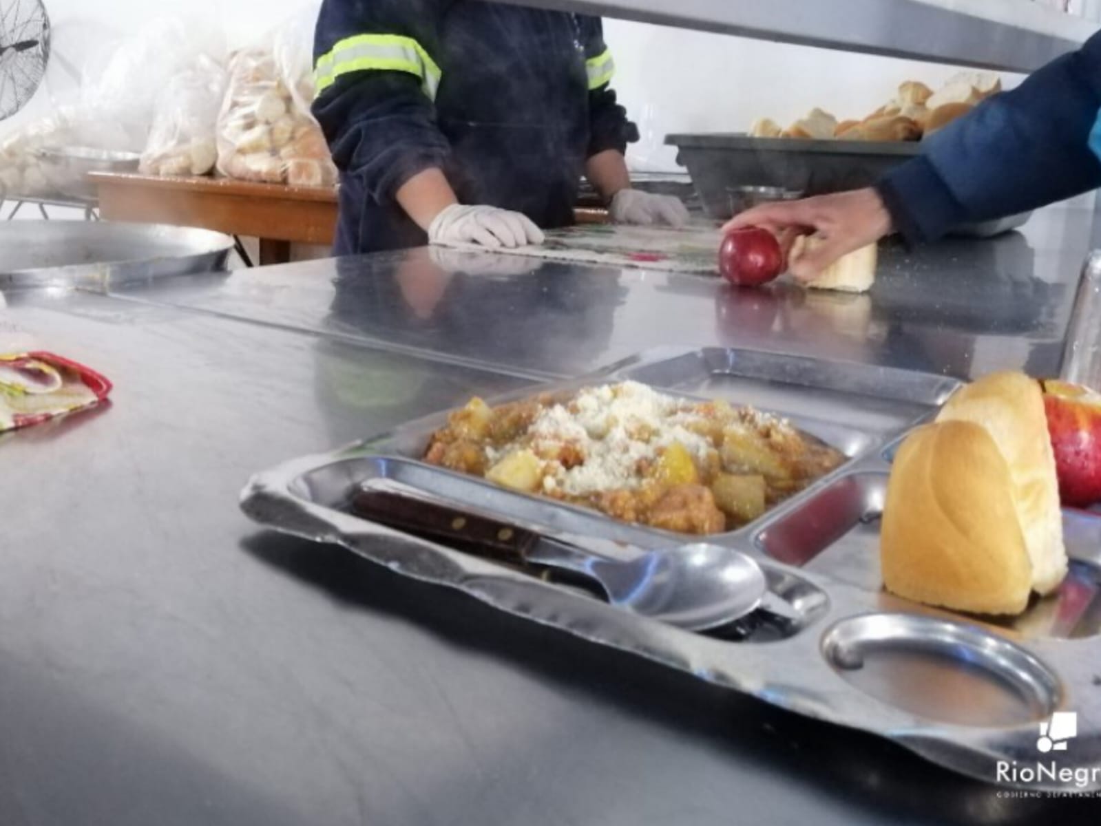 Llamado abierto para tareas operativas en comedores de Young y Fray Bentos