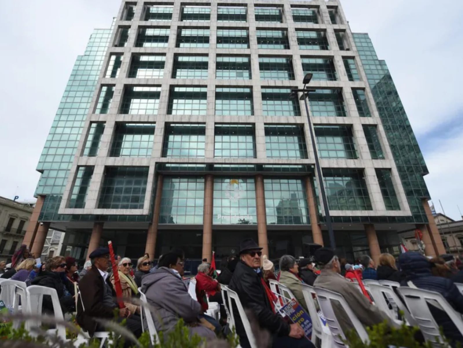 Diálogo Social plantea que las cuentas de AFAP sean “gestionadas por un organismo público”