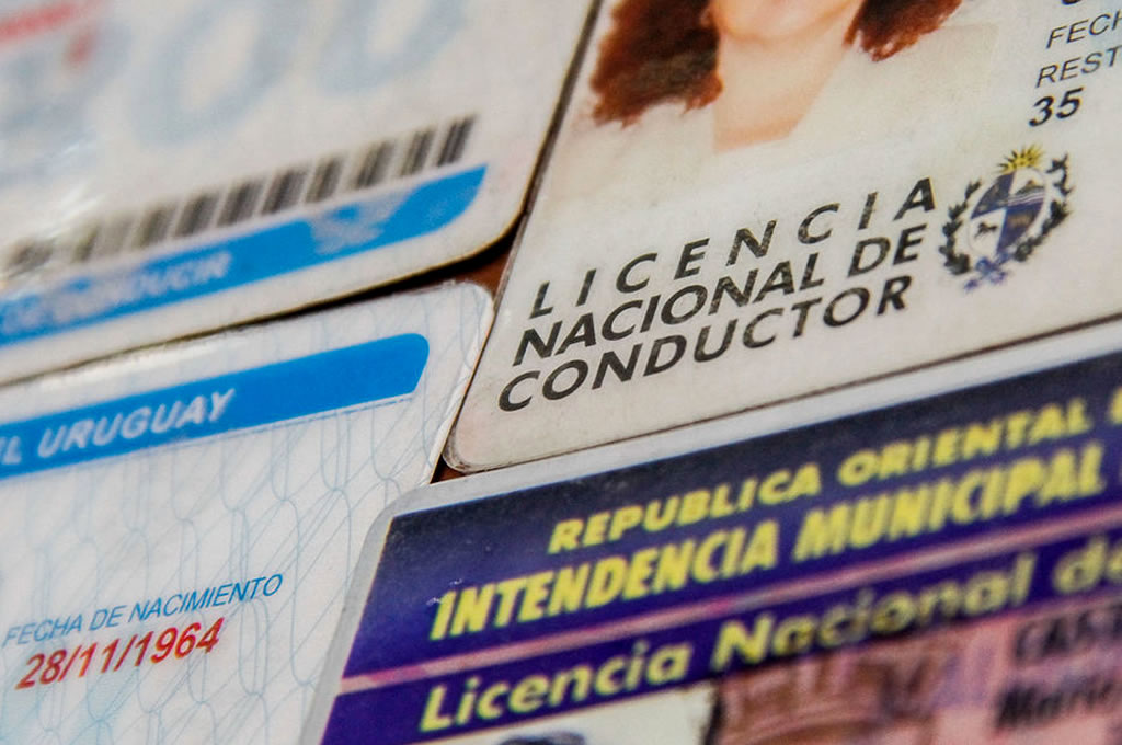 Intendentes prorrogan por 60 días libretas de conducir vencidas desde junio de 2020