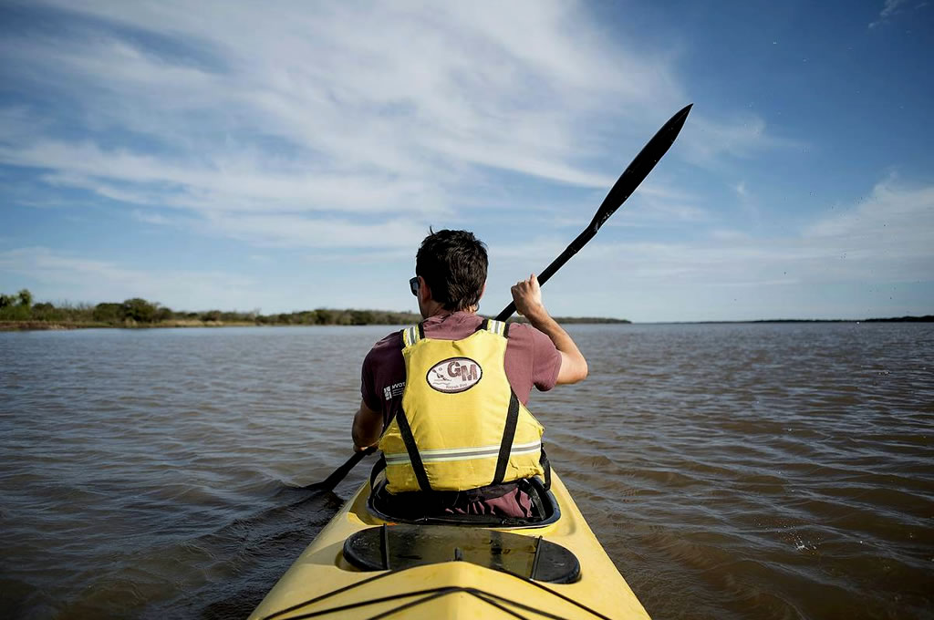 Escuelita de Kayak en Paso de los Mellizos