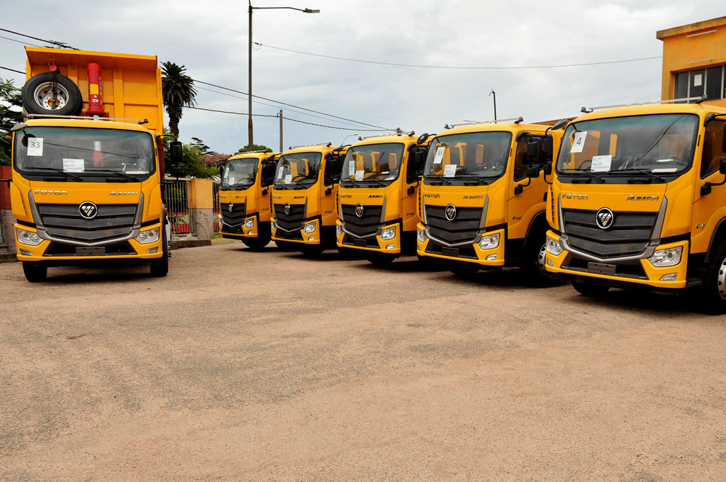 MTOP presentó 45 camiones que se utilizarán en obra pública en todo el país