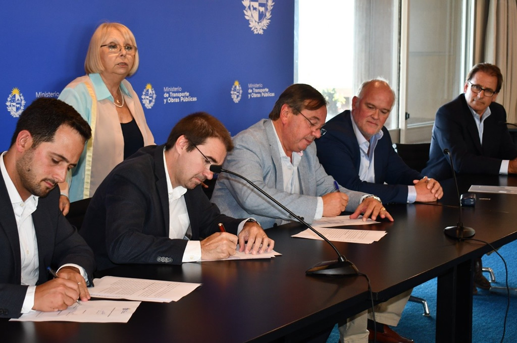 UPM contribuye a la mejora de la infraestructura vial en Durazno y Canelones