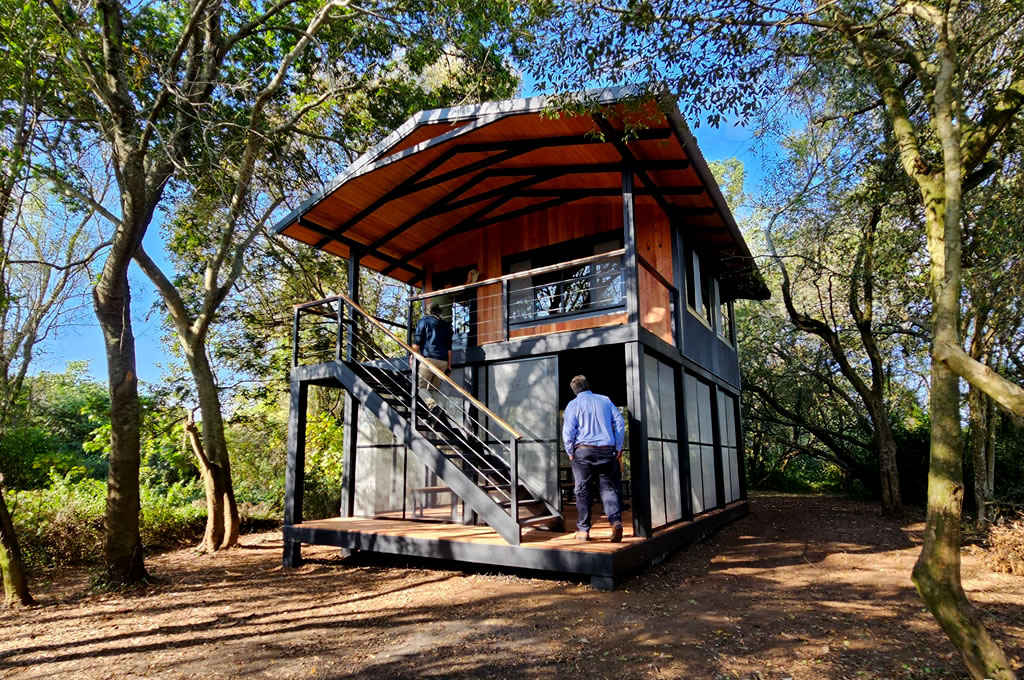 Visita al primer refugio instalado en las islas del río Uruguay