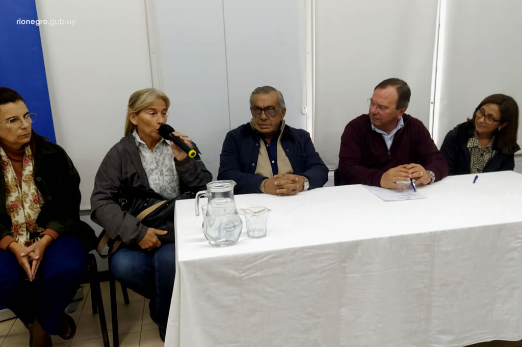 Se firmó convenio entre el MTOP y el Centro Esperanza de Young