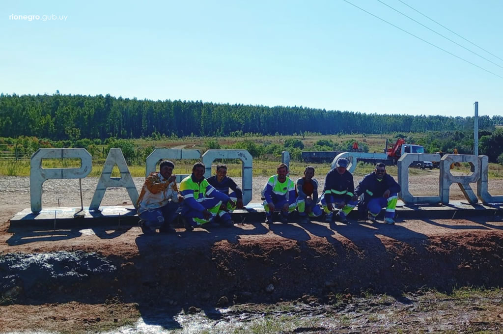 Paso de la Cruz ya tiene sus letras volumétricas